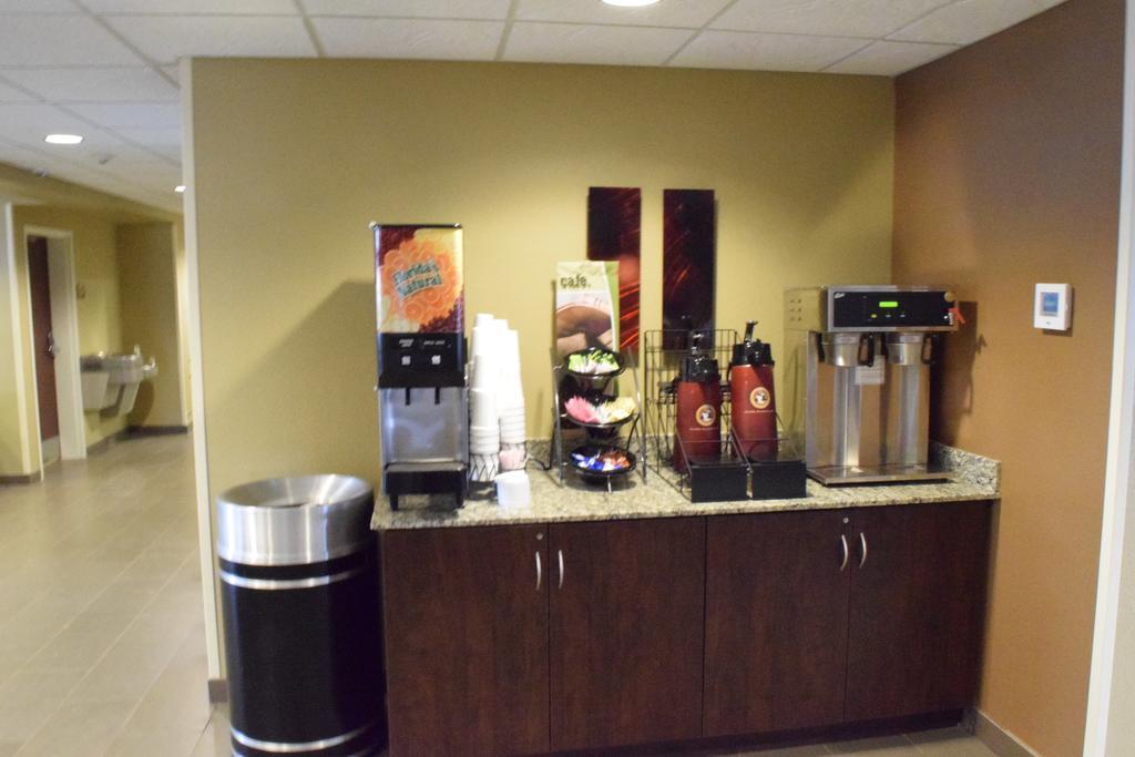Microtel Inn And Suites Pecos Εξωτερικό φωτογραφία